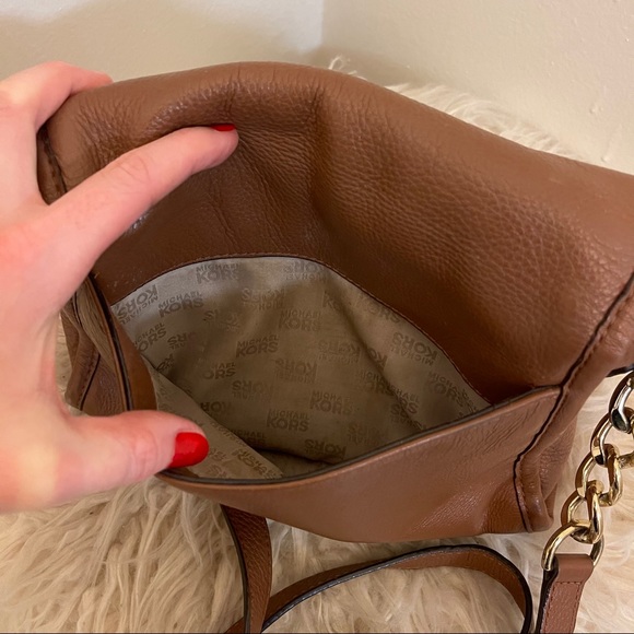 Michael Kors Margo Leather Messenger Crossbody Bag - Picture 9 of 10